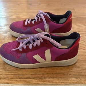 Veja Purple and Red Sneakers Vibrant Design